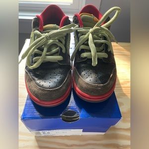 Men’s 6.5 Nike SB lows